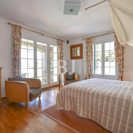 Vignes Et Βίλα *